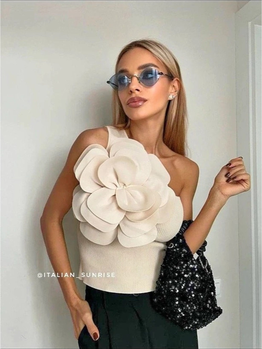 Floral Appliqué Tank Top in Cream New 135
